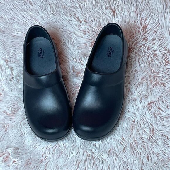 Black Crocs Clog style  - Picture 2 of 7